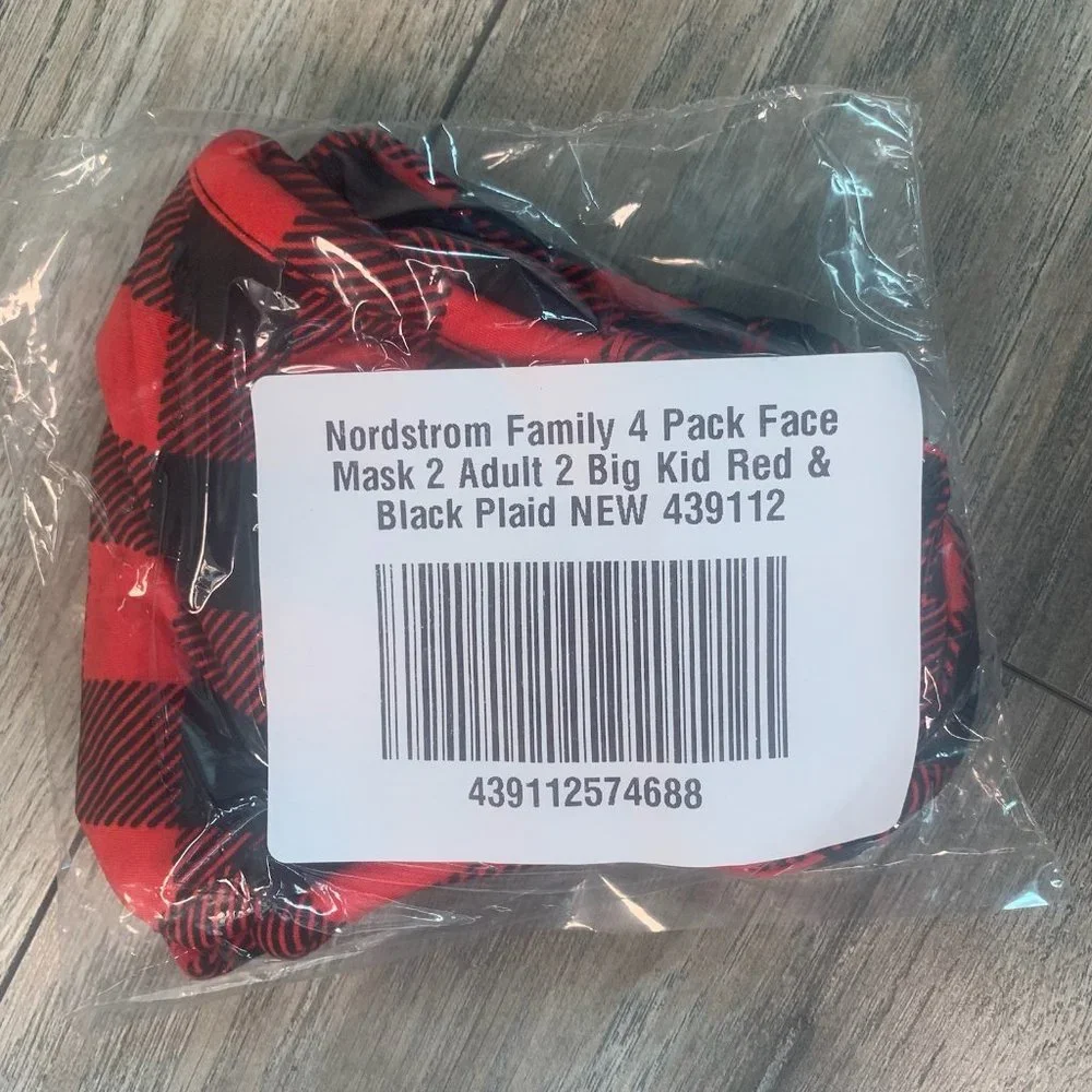 NWT NORDSTROM FAMILY 4 PACK FACE MASKS‎ BUFFALO PLAID 2 ADULT & 2 BIG KIDS